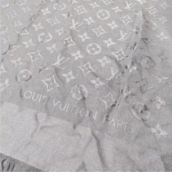 Louis Vuitton Large Black Logo Silk & Wool Shawl - Picture 1 of 9